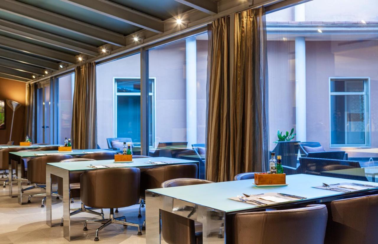 Porcel Torneo Hotel Севиля Екстериор снимка