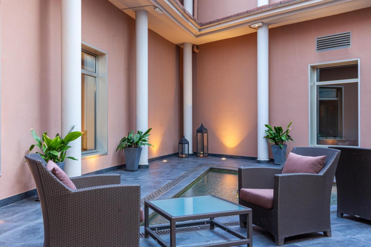 Porcel Torneo Hotel Севиля Екстериор снимка