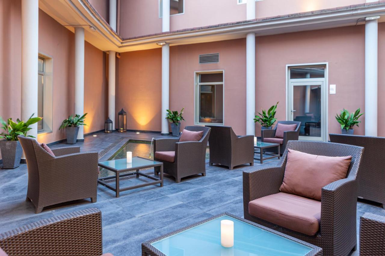 Porcel Torneo Hotel Севиля Екстериор снимка
