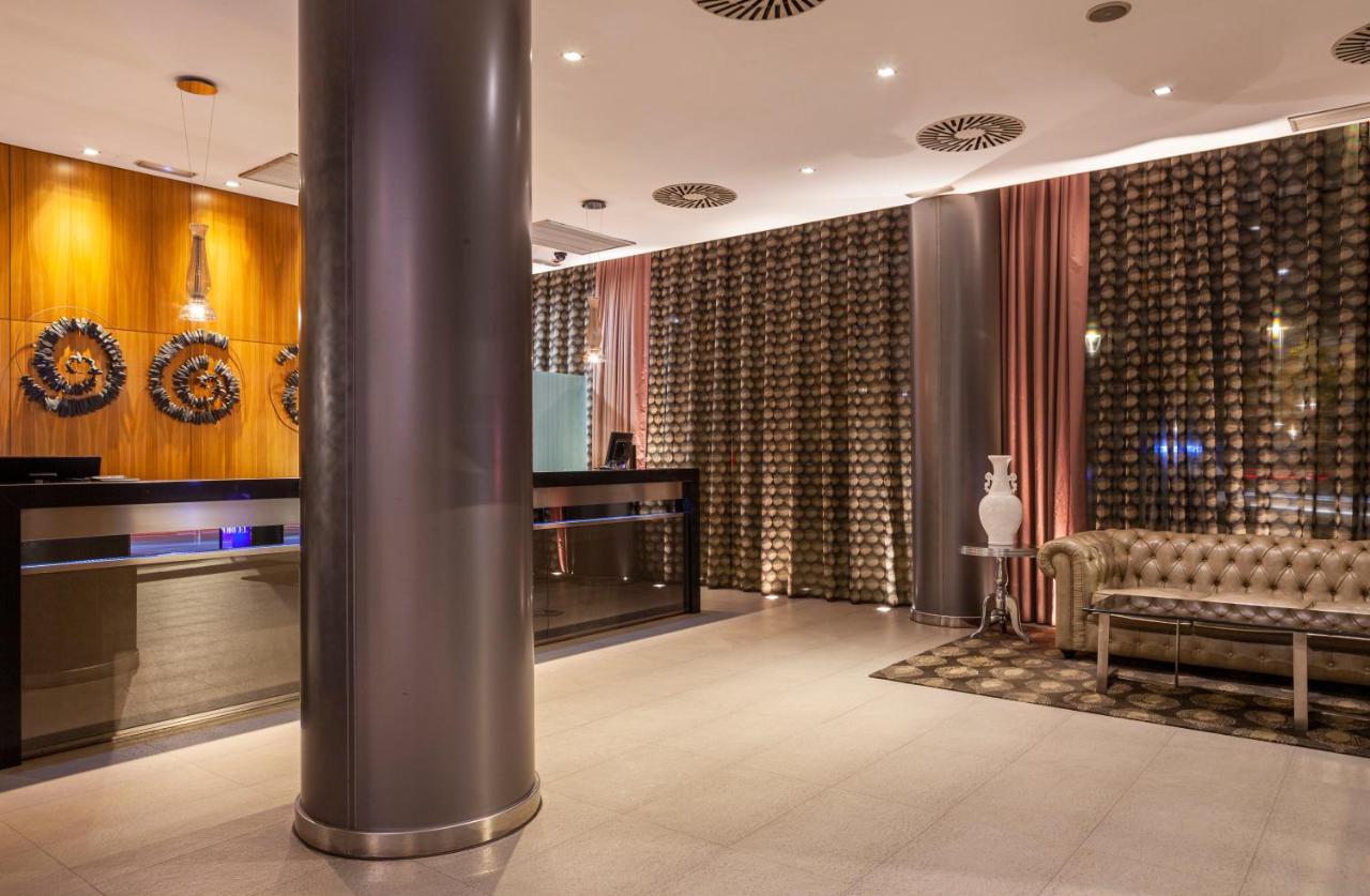 Porcel Torneo Hotel Севиля Екстериор снимка